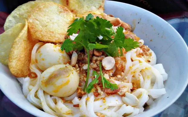 Đánh Giá Chi Tiết Mì Quảng Trí Hội An: 4 Đặc Điểm Phân Loại Và Mức Giá Tham Khảo