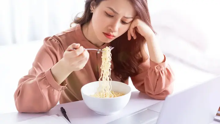Mì Tôm Omachi Bao Nhiêu Calo Và Ăn Có Béo Không?
