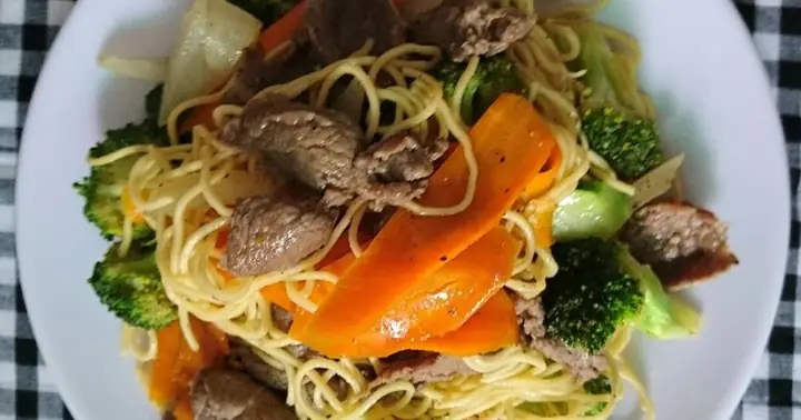 Cách Làm Mì Trứng Xào Thịt Bò Thơm Ngon, Chuẩn Vị Nhà Hàng