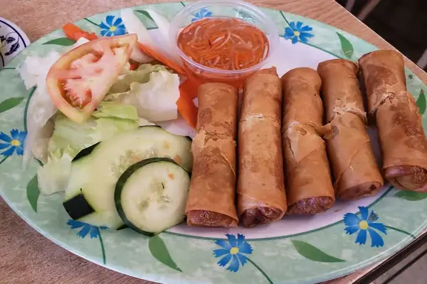 Mì Xào Bò Gà Xe Lửa: Hương Vị Ngon "bất Hủ" Của Đường Phố