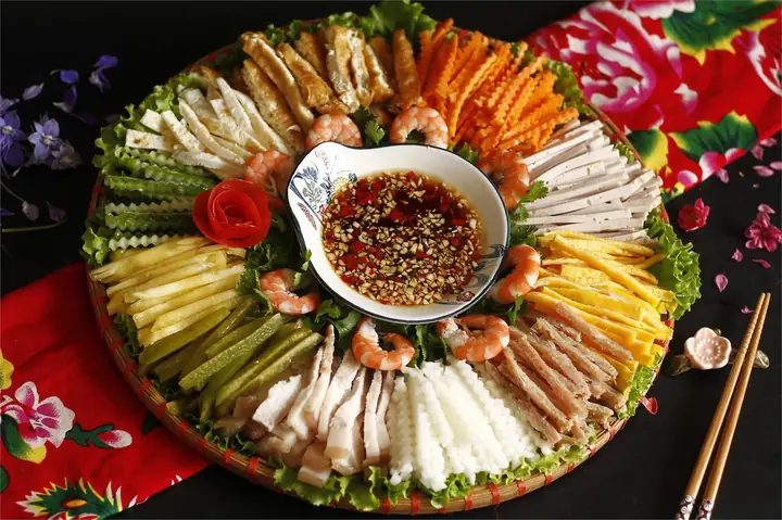Khám Phá 15+ Món Cuộn Ngon Dễ Làm Cho Bữa Ăn Gia Đình Thêm Phong Phú
