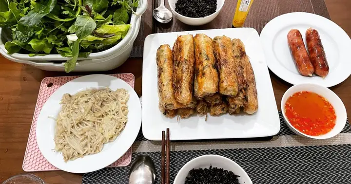 Top 10 Món Nem Cuốn Miền Bắc Đáng Thử Nhất: Đánh Giá Chi Tiết Từ Vị Truyền Thống