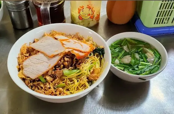 Khám Phá Sự Lẫn Lộn Giữa Mỳ Vằn Thắn, Sủi Cảo Và Hủ Tiếu: Phân Biệt Và Cách Thưởng Thức Đúng Điệu