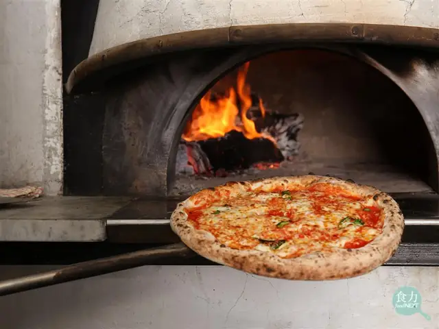 Khám Phá 20+ Kiểu Vị Ngon Đặc Trưng Của Pizza Napoli: Hành Trình Vị Giác Đích Thực