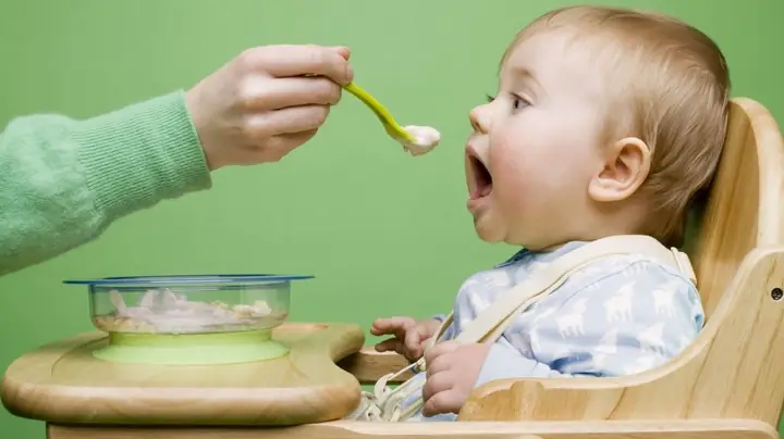 Hướng Dẫn Chi Tiết Cách Nấu Bột Ăn Dặm Đúng Cách Cho Bé