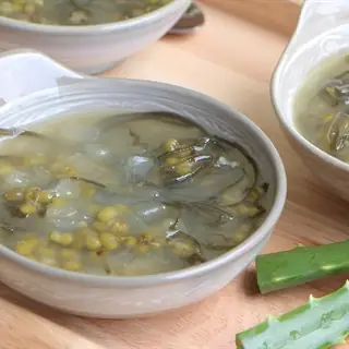 Hướng Dẫn Chi Tiết Cách Nấu Chè Đậu Xanh Đường Phèn Thơm Ngon, Thanh Mát