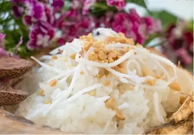 Hướng Dẫn Chi Tiết Cách Nấu Xôi Bằng Nước Dừa Tươi Thơm Ngon, Dẻo Mịn Chuẩn Vị