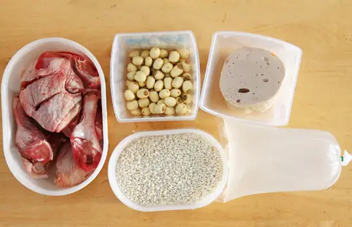 Cách Nấu Xôi Gà Hạt Sen Thơm Ngon, Béo Ngậy Chuẩn Vị Miền Tây