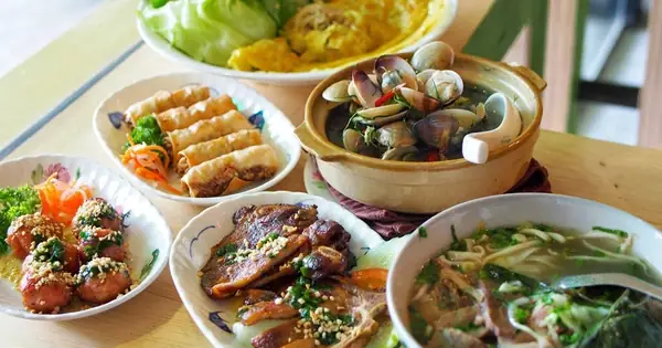 Người Hàn Quốc Thích Ăn Món Gì? Khám Phá 10 Món Đặc Sản Trứ Danh