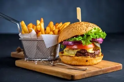 Các Nguyên Liệu Làm Bánh Hamburger Chuẩn Vị, Dễ Tìm Tại Nhà
