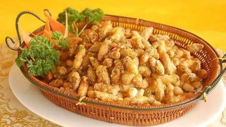 Công Thức Nhộng Ong Xào Sả Ớt Cay Nồng, Đậm Đà Chuẩn Vị Miền Tây