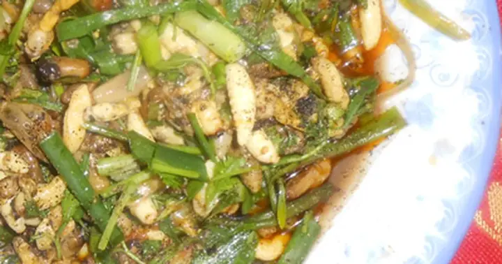Công Thức Nhộng Ong Xào Sả Ớt Cay Nồng, Đậm Đà Chuẩn Vị Miền Tây