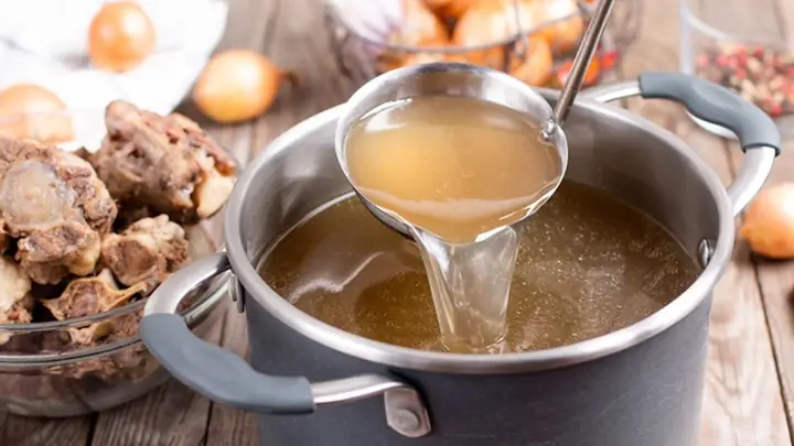 Nước Hầm Xương Để Tủ Lạnh Được Bao Lâu Và Cách Bảo Quản Đúng Chuẩn Nước Hầm Xương Để Tủ Lạnh Được Bao Lâu Và Cách Bảo Quản Đúng Chuẩn