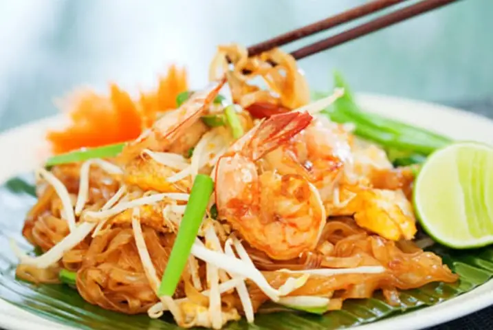 Pad Thái Là Món Gì? Nguồn Gốc, Nguyên Liệu Và Cách Nấu Đúng Vị