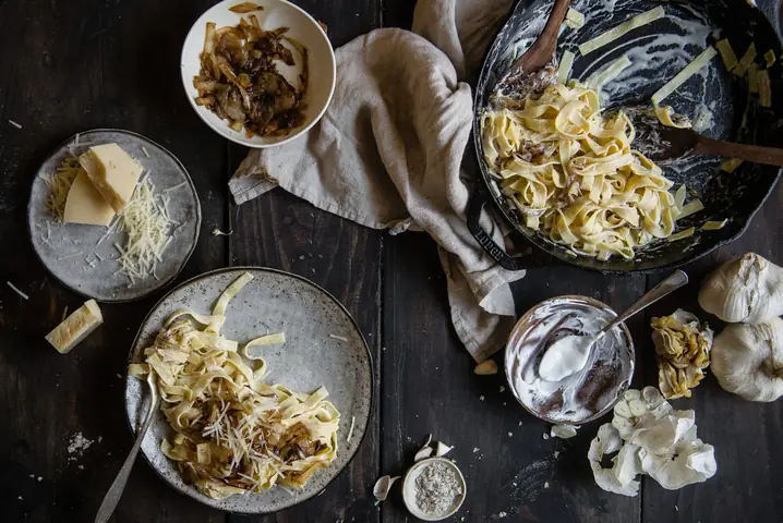 Món Pasta Với Hành Tây Và Tỏi: Công Thức Chuẩn Vị Ý Từ Đầu Bếp Tại Gia Món Pasta Với Hành Tây Và Tỏi: Công Thức Chuẩn Vị Ý Từ Đầu Bếp Tại Gia