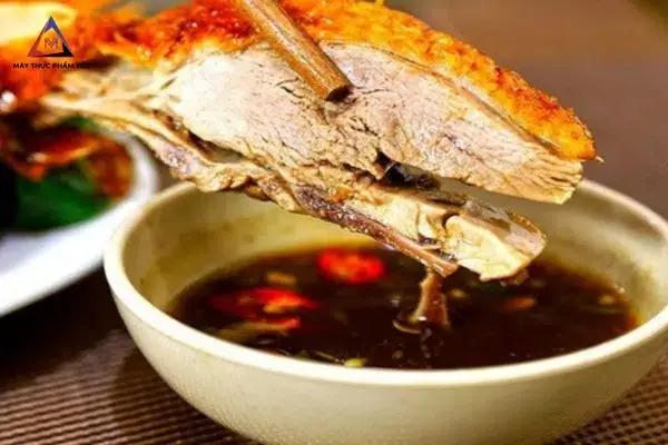 Pha Nước Chấm Vịt Quay Bằng Xì Dầu: Công Thức Chuẩn Vị Quán Nổi Tiếng