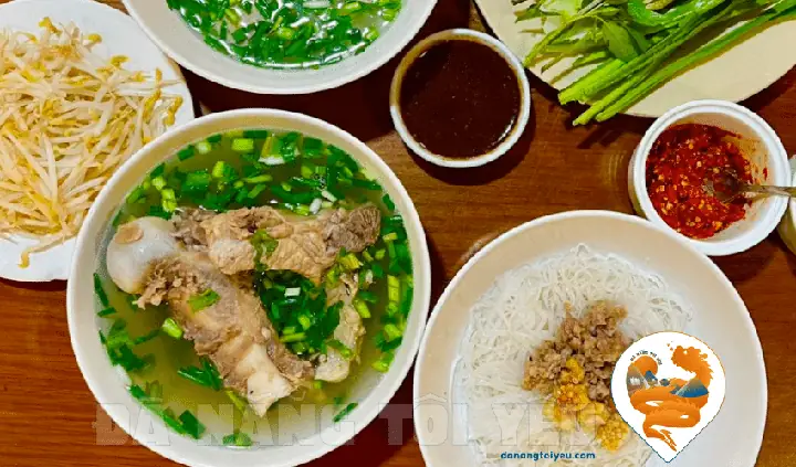 Khám Phá Phở Khô Gia Lai: Hương Vị Đất Phù Sa Ngay Tại Đà Nẵng Khám Phá Phở Khô Gia Lai: Hương Vị Đất Phù Sa Ngay Tại Đà Nẵng