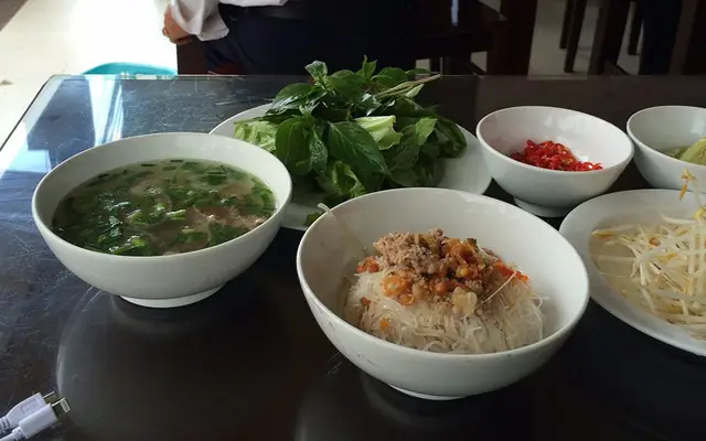 Khám Phá Phở Khô Gia Lai: Hương Vị Đặc Trưng Của Vùng Đất Tây Nguyên