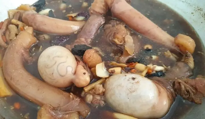 Pín Bò Hầm Thuốc Bắc: Công Thức Dinh Dưỡng Cho Người Gầy Yếu