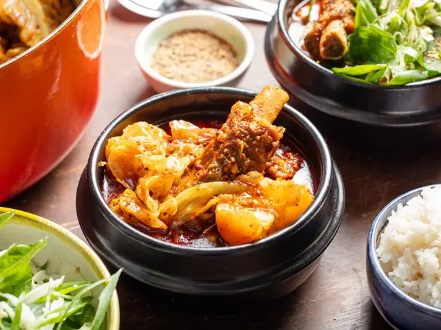 Hướng Dẫn Nấu Món Hầm Thịt Heo Khoai Tây Thơm Ngon Chuẩn Vị Tại Gia Hướng Dẫn Nấu Món Hầm Thịt Heo Khoai Tây Thơm Ngon Chuẩn Vị Tại Gia