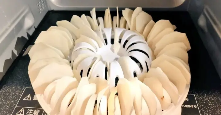 電子レンジで簡単作る！家庭で本格的なポテトチップスの作り方完全ガイド