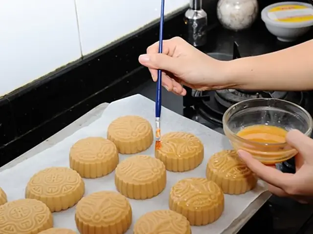 Quy Trình Làm Bánh Trung Thu Chuẩn Vị Truyền Thống Tại Nhà