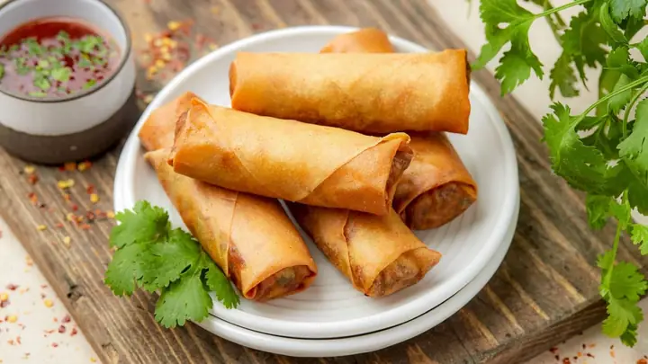 Hướng Dẫn Chi Tiết Cách Rán Nem Bằng Nồi Chiên Không Dầu Giòn Rụm, Không Bị Khô
