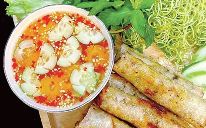 Hướng Dẫn Chi Tiết Cách Rán Nem Bằng Nồi Chiên Không Dầu Giòn Rụm, Không Bị Khô