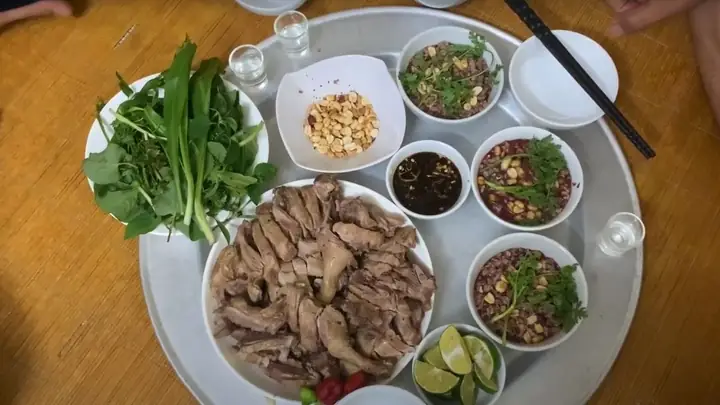 Rau Ăn Tiết Canh Vịt: Gợi Ý Các Loại Rau Thơm Ngon, Chuẩn Vị Và An Toàn Nhất