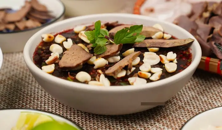Rau Ăn Tiết Canh Vịt: Gợi Ý Các Loại Rau Thơm Ngon, Chuẩn Vị Và An Toàn Nhất