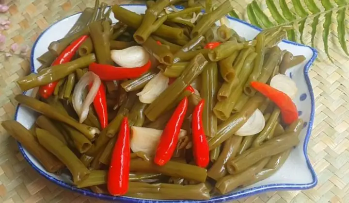 Cách Làm Rau Muống Ngâm Dấm Đường Giòn Ngon, Không Bị Ủng Tại Nhà Cách Làm Rau Muống Ngâm Dấm Đường Giòn Ngon, Không Bị Ủng Tại Nhà