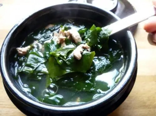 Hướng Dẫn Chi Tiết Cách Nấu Canh Rong Biển Hàn Quốc Thơm Ngon Tại Nhà