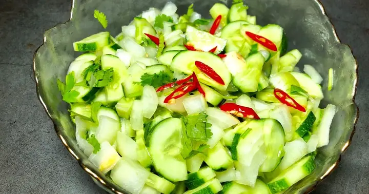 Salad Dưa Chuột Hành Tây: Công Thức Và Bí Quyết Chế Biến Món Salad Thanh Mát, Giòn Ngon