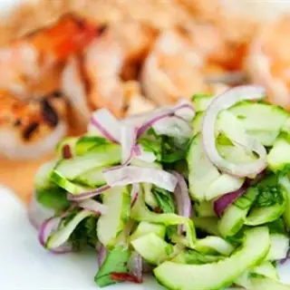 Salad Dưa Chuột Hành Tây: Công Thức Và Bí Quyết Chế Biến Món Salad Thanh Mát, Giòn Ngon