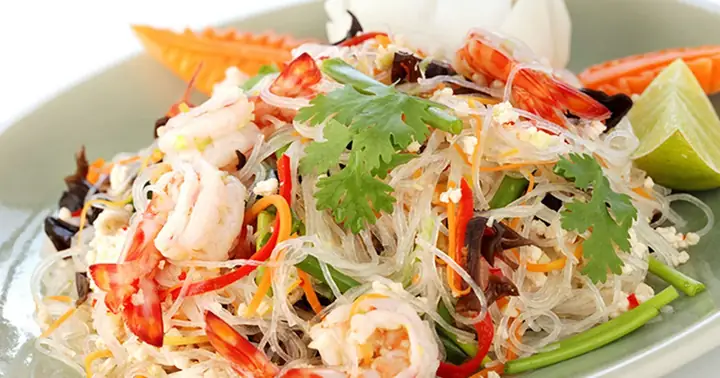 Salad Miến Tôm Kiểu Thái: Công Thức Trộn Chuẩn Vị Chua Cay Thanh Mát