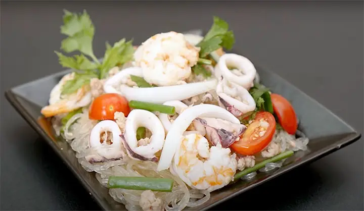 Salad Miến Tôm Kiểu Thái: Công Thức Trộn Chuẩn Vị Chua Cay Thanh Mát