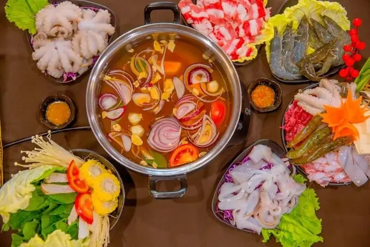 Set Lẩu Gồm Những Gì? Danh Sách Chi Tiết Cho Người Mới Bắt Đầu