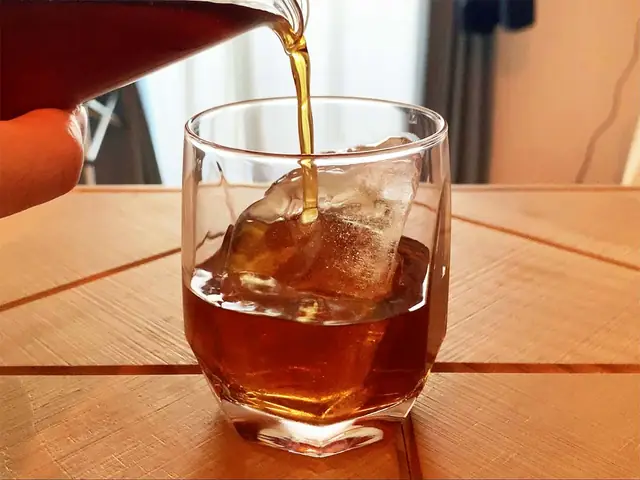 Top 7 Máy Pha Cà Phê Nước Nóng Lạnh Tủ Đứng Chất Lượng Cao Cho Văn Phòng Và Gia Đình