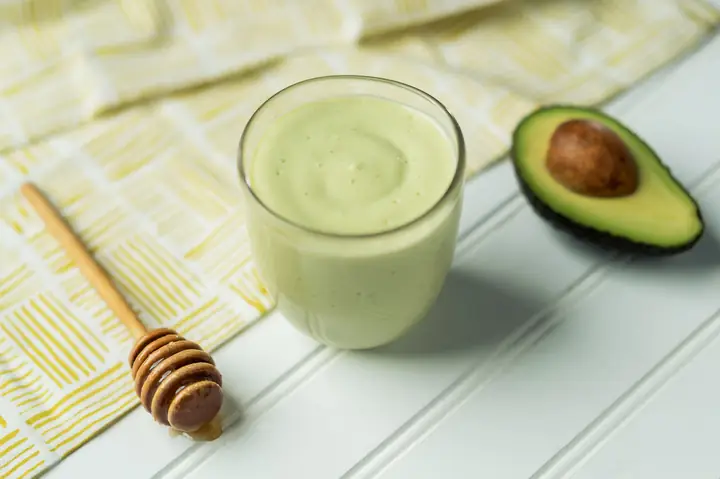10+ Cách Làm Sinh Tố Bơ Sữa Chua Thơm Ngon, Béo Creamy Chuẩn Vị Tại Nhà 10+ Cách Làm Sinh Tố Bơ Sữa Chua Thơm Ngon, Béo Creamy Chuẩn Vị Tại Nhà