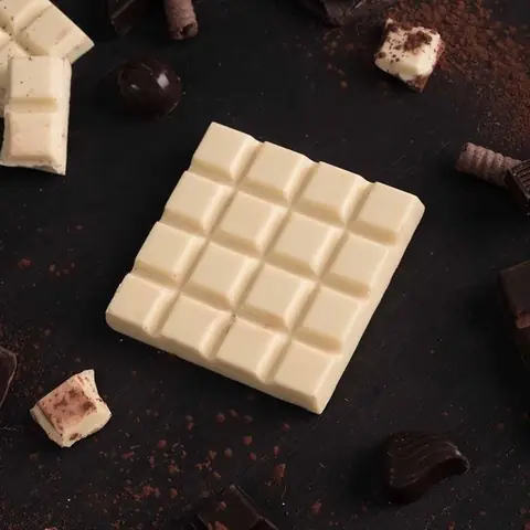 Socola Trắng Làm Từ Gì? Thành Phần Và Quy Trình Tạo Ra Hương Vị Béo Ngậy