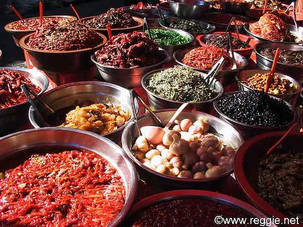 Đánh Giá Chi Tiết 5 Loại Sốt Gia Vị Hàn Quốc Phổ Biến Nhất: Nên Chọn Loại Nào Cho Gian Bếp?