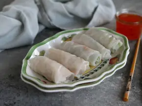 Cách Làm Spring Rolls Bằng Giấy Tráng Bột Gạo Chiên Giòn Ngon Tại Nhà Cách Làm Spring Rolls Bằng Giấy Tráng Bột Gạo Chiên Giòn Ngon Tại Nhà