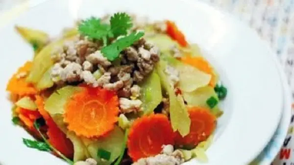 Cách Làm Su Su Cà Rốt Xào Thịt Ngon, Giòn Ngọt Chuẩn Vị Bữa Cơm Gia Đình