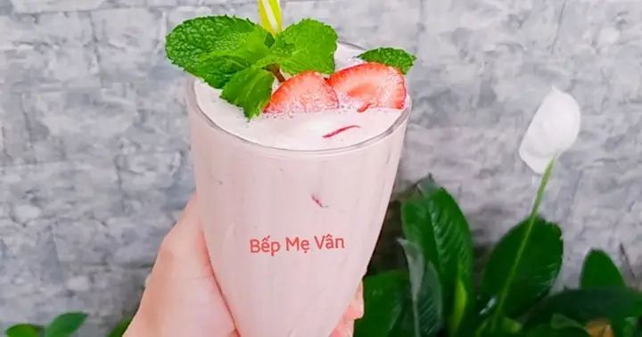 Sữa Chua Dâu Tây Đá Xay: Công Thức Chi Tiết Và Bí Quyết Giữ Vị Thanh Mát Sữa Chua Dâu Tây Đá Xay: Công Thức Chi Tiết Và Bí Quyết Giữ Vị Thanh Mát