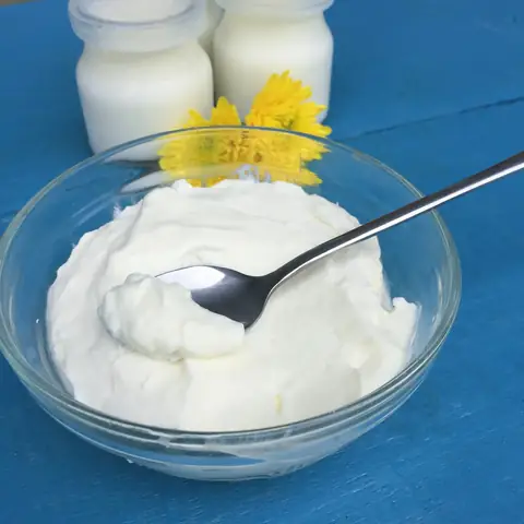 Đánh Giá Chi Tiết Sữa Chua Vinamilk Greek Yogurt: Lựa Chọn Cho Người Sành Ăn Hay Chỉ Là Chiêu Trò Marketing?