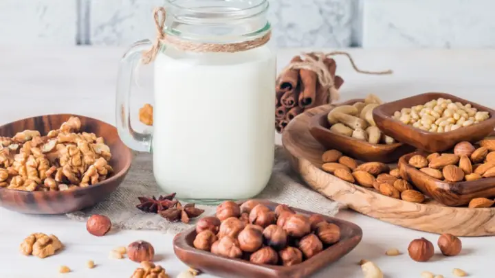 Đánh Giá Chi Tiết: Top 5 Loại Sữa Hạt Sen Cho Bé Ăn Dặm Tốt Nhất Hiện Nay