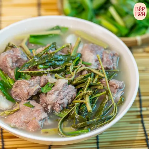 Cách Làm Sườn Om Sấu Khoai Sọ Chuẩn Vị, Thịt Mềm, Thơm Ngon Khó Cưỡng Cách Làm Sườn Om Sấu Khoai Sọ Chuẩn Vị, Thịt Mềm, Thơm Ngon Khó Cưỡng
