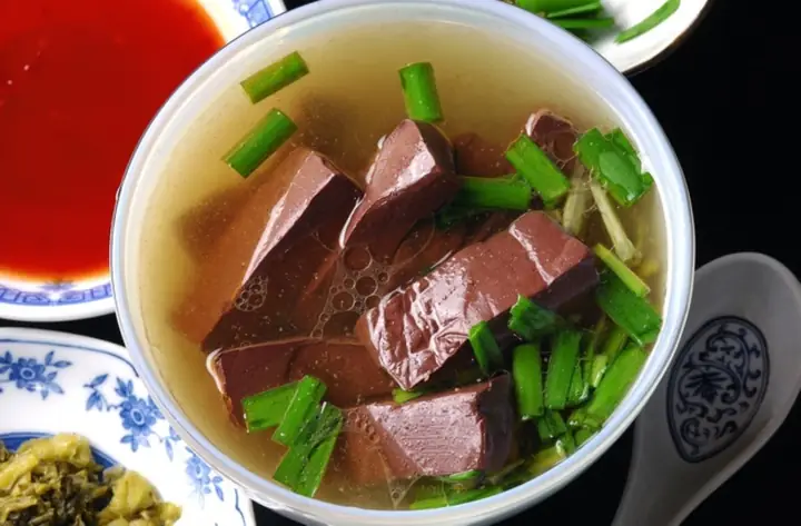 Tác Dụng Của Tiết Bò Luộc: Giá Trị Dinh Dưỡng Và Những Lưu Ý Quan Trọng