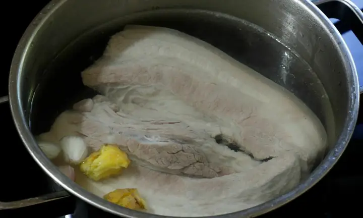 Tận Dụng Nước Luộc Gà: 10+ Cách Biến “nước Thừa” Thành Nguyên Liệu Vàng Cho Gian Bếp