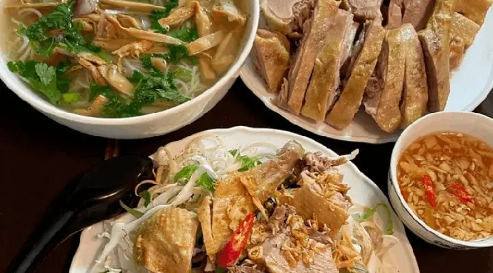 Tết Đoan Ngọ Ăn Gì? Gợi Ý 10 Món Ăn Truyền Thống Và Ý Nghĩa Sâu Xa